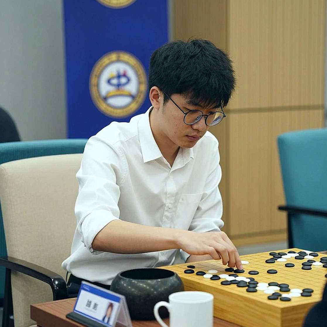 Chín tầng kiểm chứng của một bản tin esports