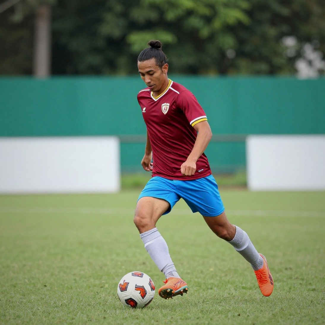 Vietnam 1-0 Philippines: Dinh Bac scores as three debutants hand Kim Sang Sik new options