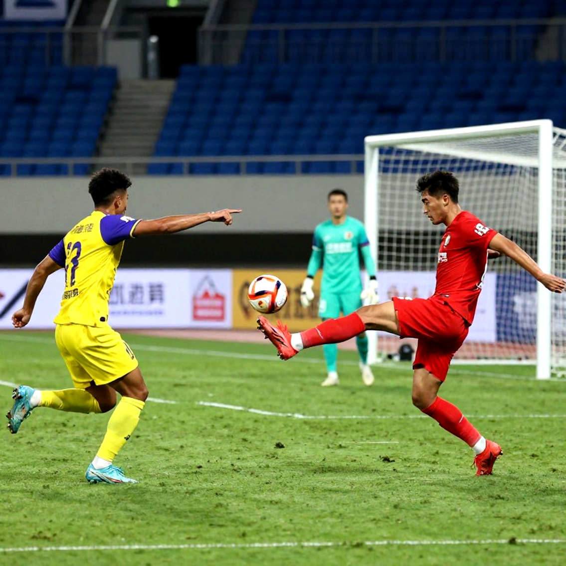 Decoding the Silence of VAR: When Referees Are Not Allowed Collective Error