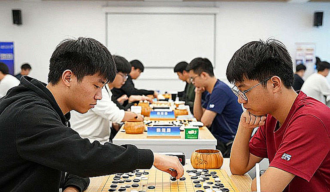 ChessBase Magazine Issue 225: Twenty-Seven Miniatures and the Void a Machine Cannot Fill ChessBase Magazine Issue 225: Twenty-Seven Miniatures and the Void a Machine Cannot Fill