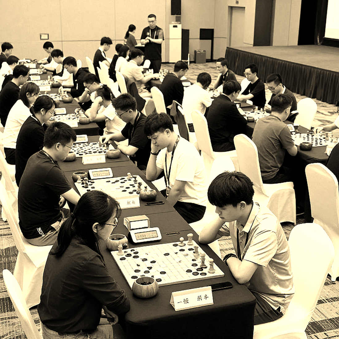 Olympiad cờ vua 2026: Ấn Độ phòng thủ ngai vàng giữa lòng Samarkand, Gukesh và Sindarov viết nên chương mới