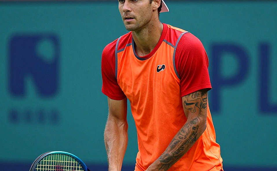 Alcaraz và cú nước rút lịch sử trên sân cứng: Chuỗi 15 trận thắng Grand Slam, cú đánh trả của cơ thể sau chấn thương cổ tay