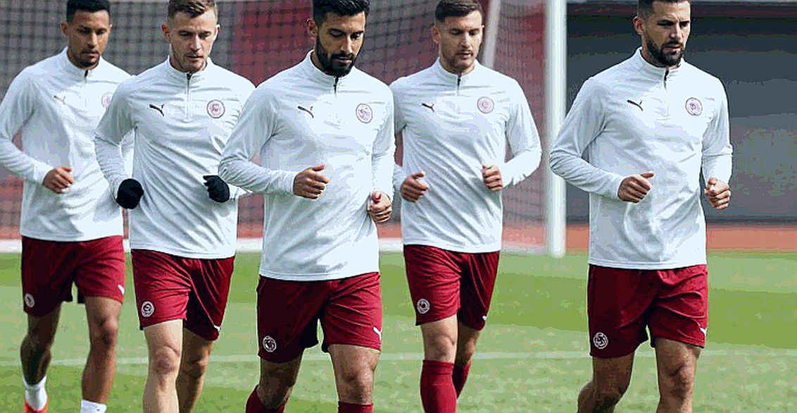 Kvaratskhelia đứt dây chằng chéo: PSG mất ba trụ cột cùng lúc và Luis Enrique phải vẽ lại bản đồ tấn công