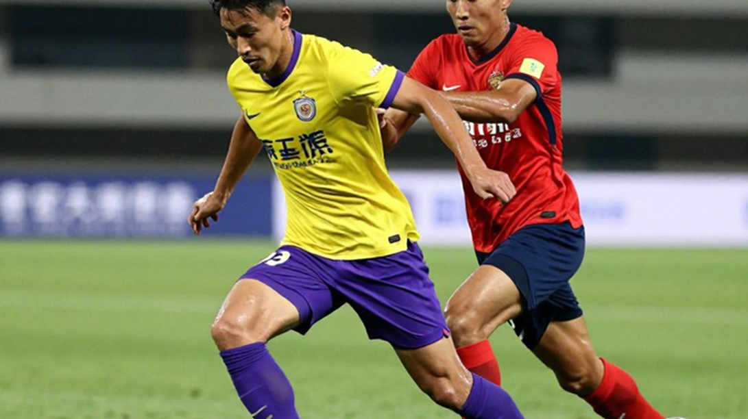 Osaka Nights, the V-League Rhythm, and Those Who Stay Awake Osaka Nights, the V-League Rhythm, and Those Who Stay Awake