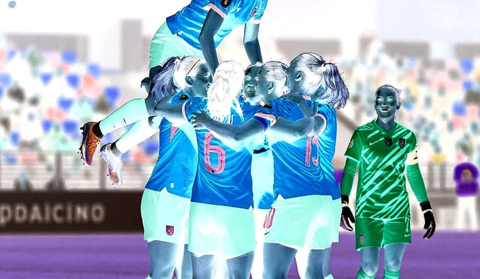 Kvaratskhelia Và Cái Giá Của Một Sai Lầm: Khi Luis Enrique Biến Ghế Dự Bị Thành Thước Đo Phẩm Giá Kvaratskhelia Và Cái Giá Của Một Sai Lầm: Khi Luis Enrique Biến Ghế Dự Bị Thành Thước Đo Phẩm Giá